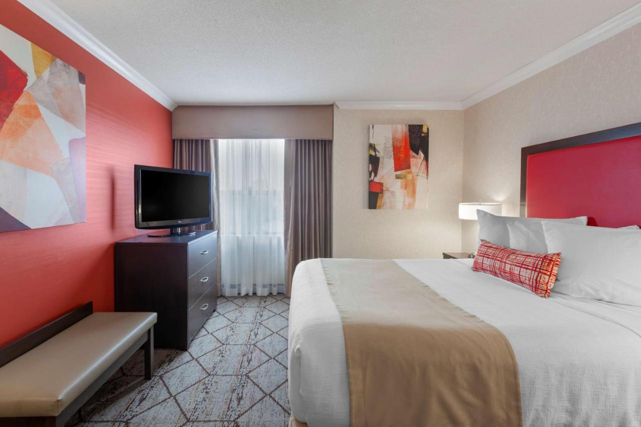 Best Western Plus Rose City Suites Уэлленд Экстерьер фото